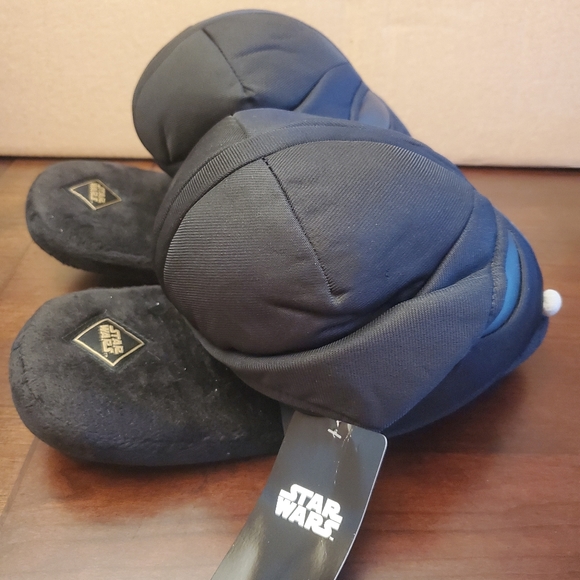 Men's Star Wars Darth Vader Plush Slippers - Picture 6 of 9